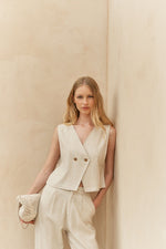 Isquia Vest