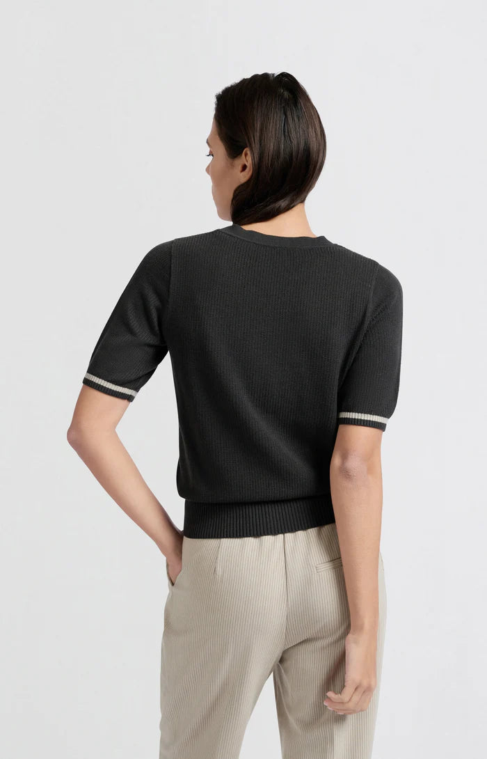 Ribbed short sleeve sweater