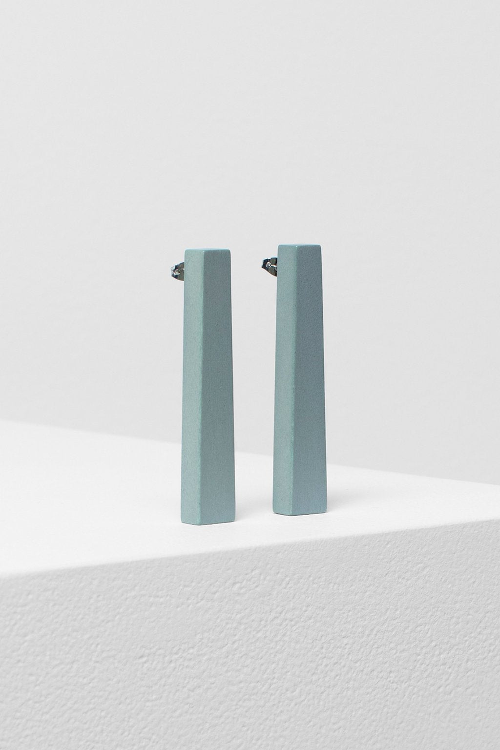 Vakern Earring