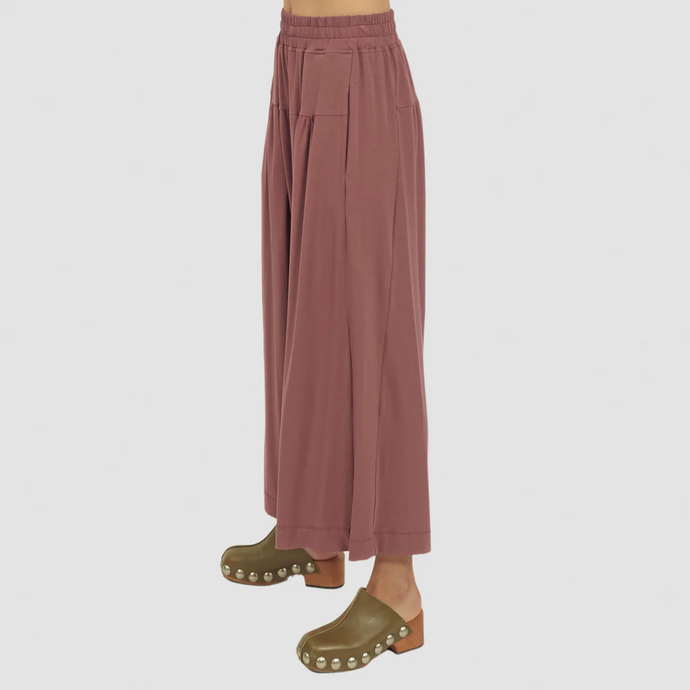 Halo Gemma Crop